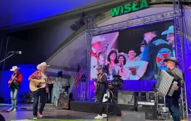 e17063e6-cdc1-4a49-aed1-640a111d1a9b