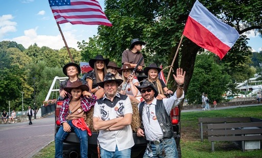 Zdjęcie do BESKIDZKI FESTIWAL COUNTRY DZIEŃ 1